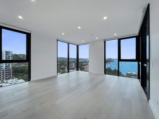 Modern & Minimal - Photo 1