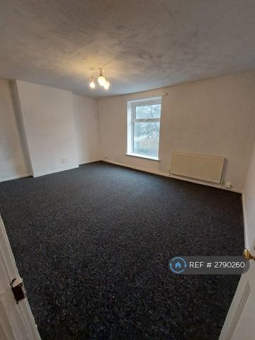2 bedroom semi-detached house to rent - Photo 3