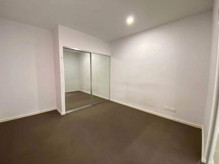 504/179 Boundary Road, NORTH MELBOURNE - Photo 2