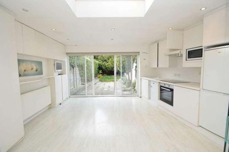 Hanworth, TW13 - Photo 2