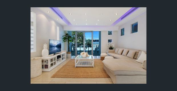 Stylish & Spacious Living in a Quiet Southport Pocket - Photo 1