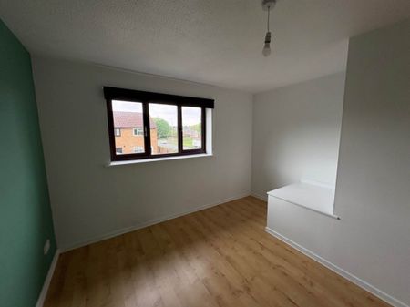 Worle, Weston-super-Mare, North Somerset - Photo 5