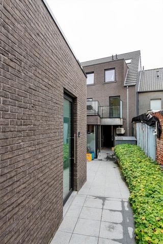 INSTAPKLAAR APPARTEMENT IN CENTRUM VAN PITTEM inclusief STAANPLAATS EN GARAGEBOX!! - Foto 4