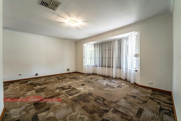 CUL DE SAC LIVING ON ROSS COURT!!! - Photo 1