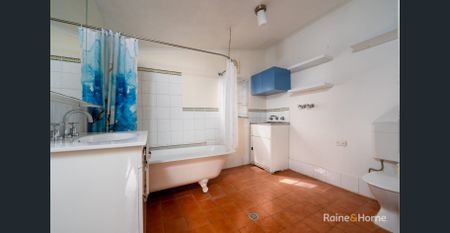 Well-Appointed Home with a Large Flat Backyard in a Central Location - Photo 5