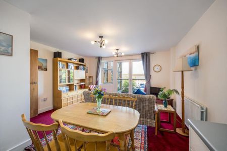 2 bedroom apartment to rent - Photo 4