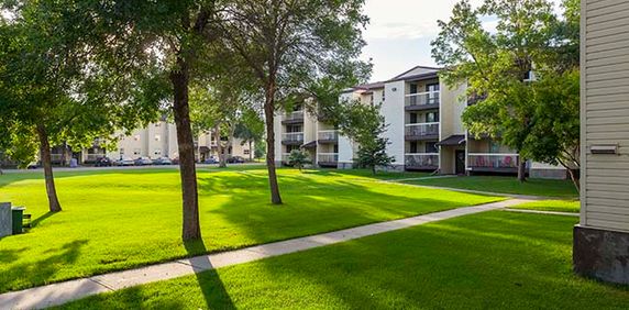 Southwood Greene Apartments - Photo 2