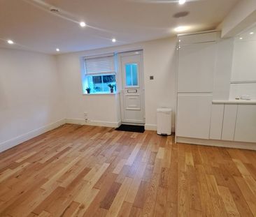 2 Bed Flat, Harrogate Road, LS7 - Photo 1