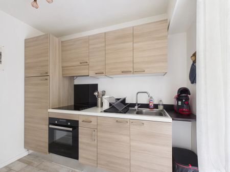APPARTEMENT MEUBLÉ AVEC TERRASSE – NICE SAINTE-MARGUERITE – 26,61 m² - Photo 5