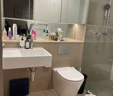 North Sydney - Photo 1