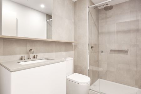 Chic bright and spacious living - Photo 4