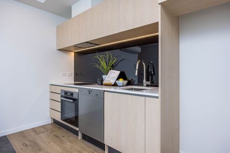 Luxury Living - Photo 3