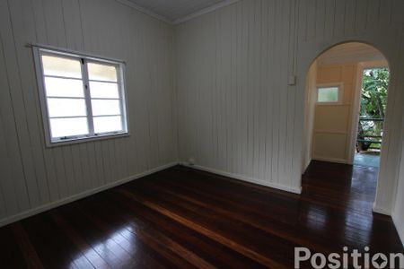 TWO BED TWO STUDY! - Photo 2