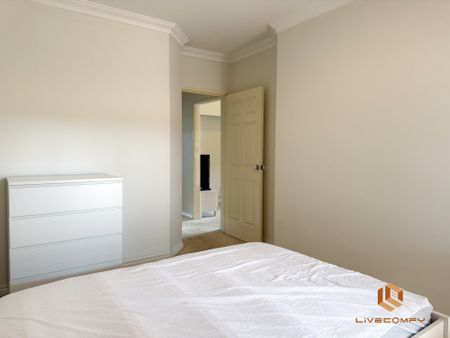 Victoria Park - Photo 3