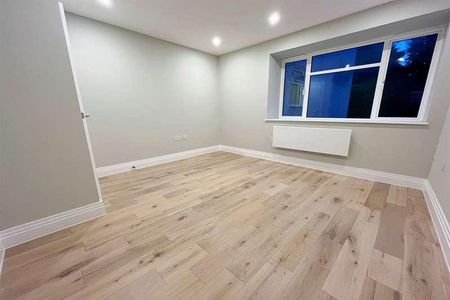 Bournemouth, BH1 - Photo 3