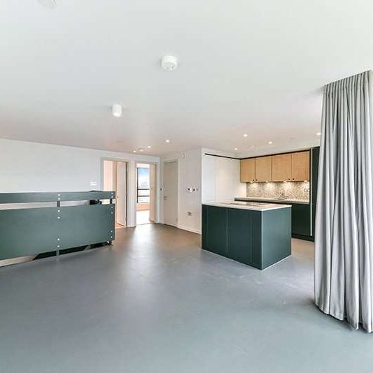 The rental price is based on a 12 month contract with one month free rent applied as credit in the 2nd month of your tenancy. The price without any offer is £2,970.00 PCM. - Photo 1