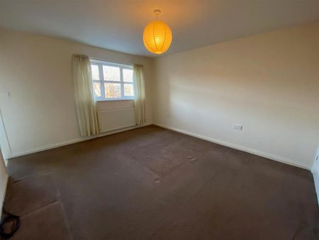 4 bedroom detached house to rent - Photo 5