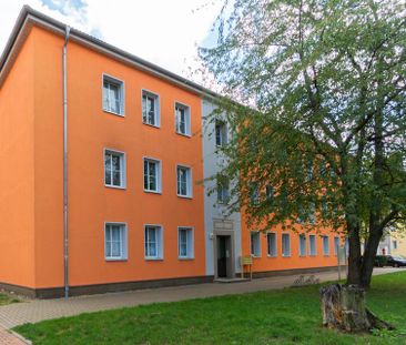 Schöne 2-Raum Wohnung mit Balkon in ruhiger Lage zu vermieten! - Photo 1