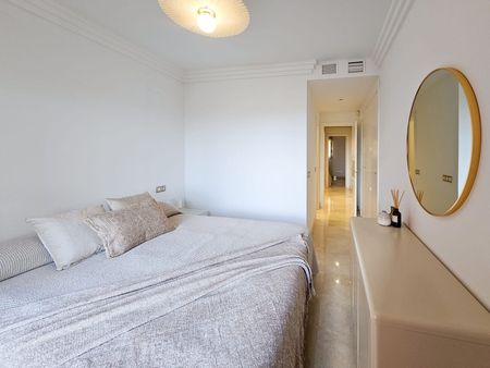 Ground Floor Apartment in Benahavís - Photo 3