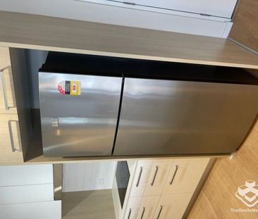 Boheme Apartments - 2 Bedroom Furnished - Photo 4