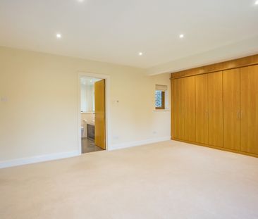 5 bedroom detached house to rent - Photo 5