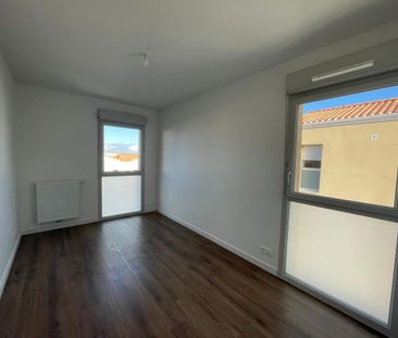 Location Appartement 4 pièces 86m² AYTRE 17440 - Photo 3