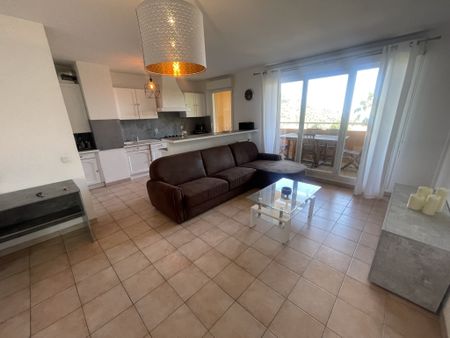 Location Appartement 3 pièces 66m² EZE 06360 - Photo 2