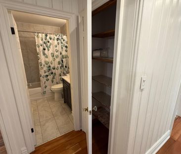 For Lease - 1462 Sixth Line, Oakville, Ontario - Photo 3