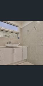 Vibrant and Light-Filled Home - Photo 3