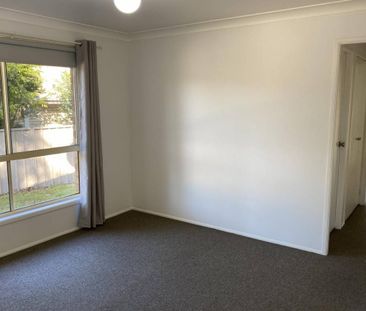 WELL PRESENTED NEAT & TIDY 2 BEDROOM UNIT!!! - Photo 6