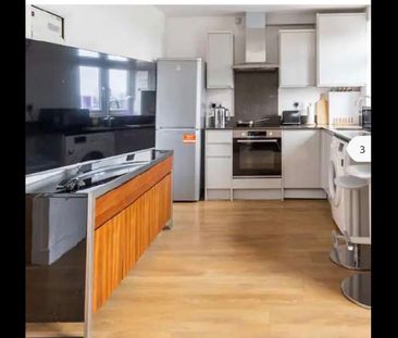1 Bed Flat, Ilford, IG1 - Photo 4