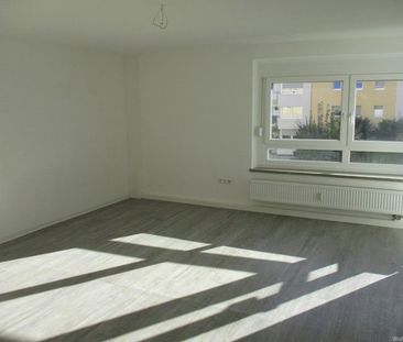 Renovierte 3 - Zimmer Wohnung mit Balkon in ruhiger Stadtlage - Foto 3