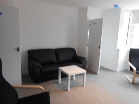 5 Bed End Terrace, Mortimer Road, BS34 - Photo 2