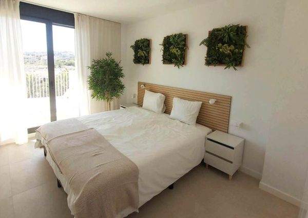 For rent long term NEW and MODERN apartment with 2 bedrooms in Denia
