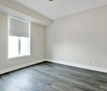 16 Champagne Avenue South - 305 - Photo 1