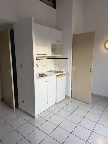 Location Maison 2 pièces 31m² VIC LA GARDIOLE 34110 - Photo 2