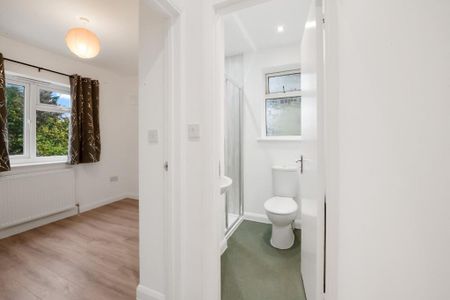 3 bedroom semi-detached house to rent - Photo 3