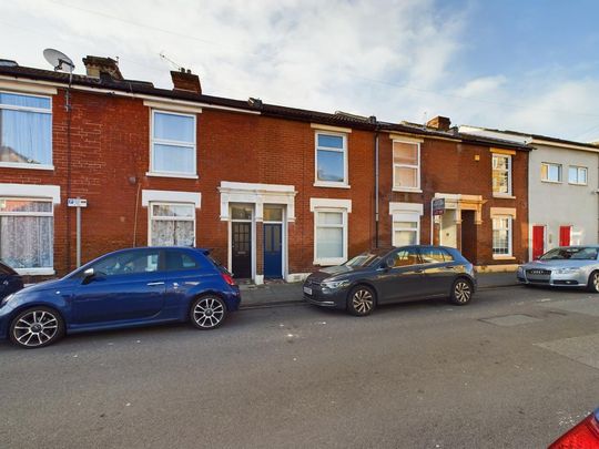 3 bedroom terraced house to rent - Photo 1