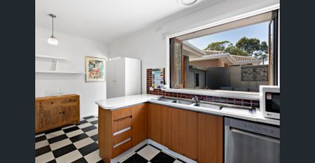 Wonderful space and stunning alfresco entertaining | FLARE REAL ESTATE - Photo 3