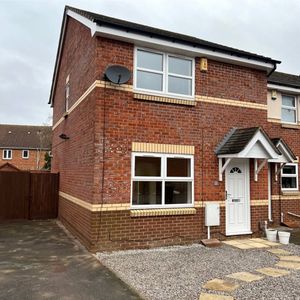 Huntley Close, - Photo 3
