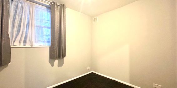 Kings Road, Berkshire Kings Road, Berkshire - Photo 3