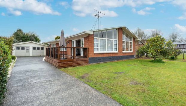 Well presented 3 bedroom family home - Photo 1