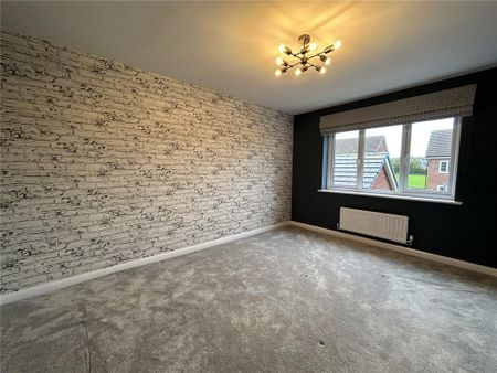 4 bedroom detached house to rent - Photo 3