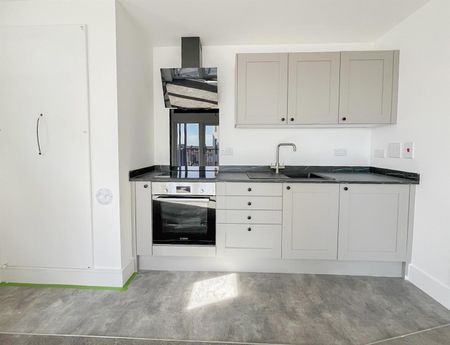 Flat 87, 6 Martin Court, Hastings, TN34 1EF - Photo 4