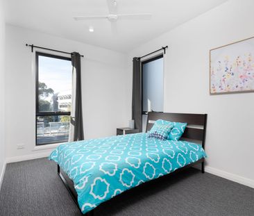 BRAND NEW BUILDING - Student Accommodation 1 min walk to Deakin - Photo 4