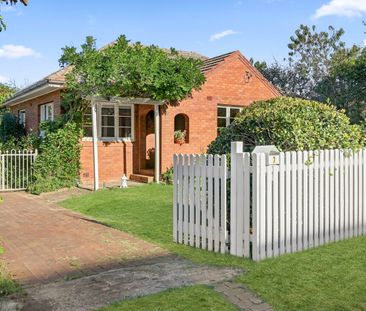 Charming Bowral Cottage - Photo 6