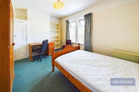 6 bedroom end of terrace house to rent - Photo 4