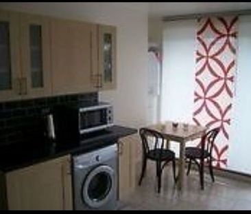 Room in a Shared Flat, Busby House, SW16 - Photo 3