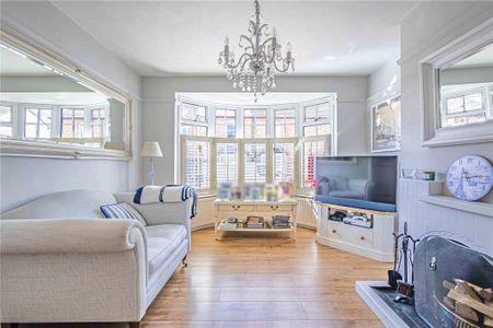 3 bed Semi Detached House for rent - Photo 3