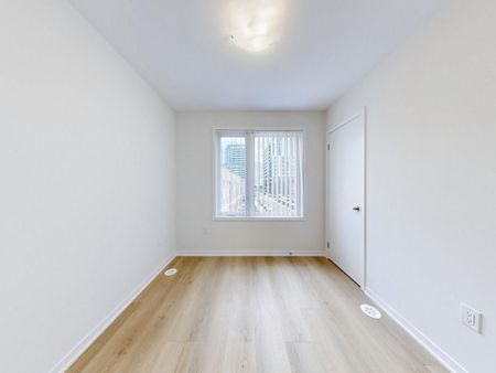 For Lease - 100 Honeycrisp Crescent Unit# TH356, Vaughan, Ontario - Photo 5